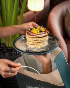6 Unforgettable First Date Ideas at a Social Cafe
